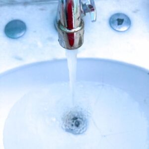 ilustra post sobre água clorada